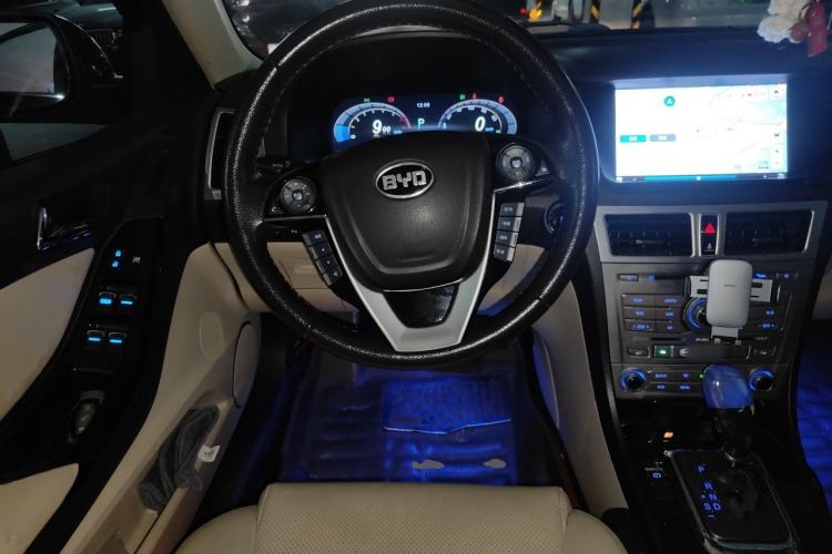 Used BYD Sirui 2013 1.5TID Automatic Prestige Model Steering Wheel