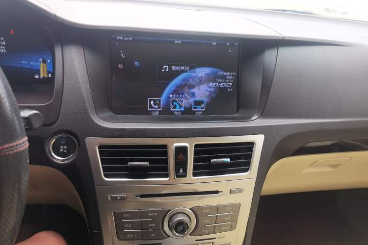 Used BYD Sirui 2013 1.5TID Automatic Prestige Model Audio And AC Panel