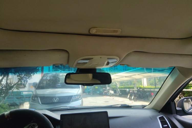 Used BYD Sirui 2013 1.5TID Automatic Prestige Model Headliner