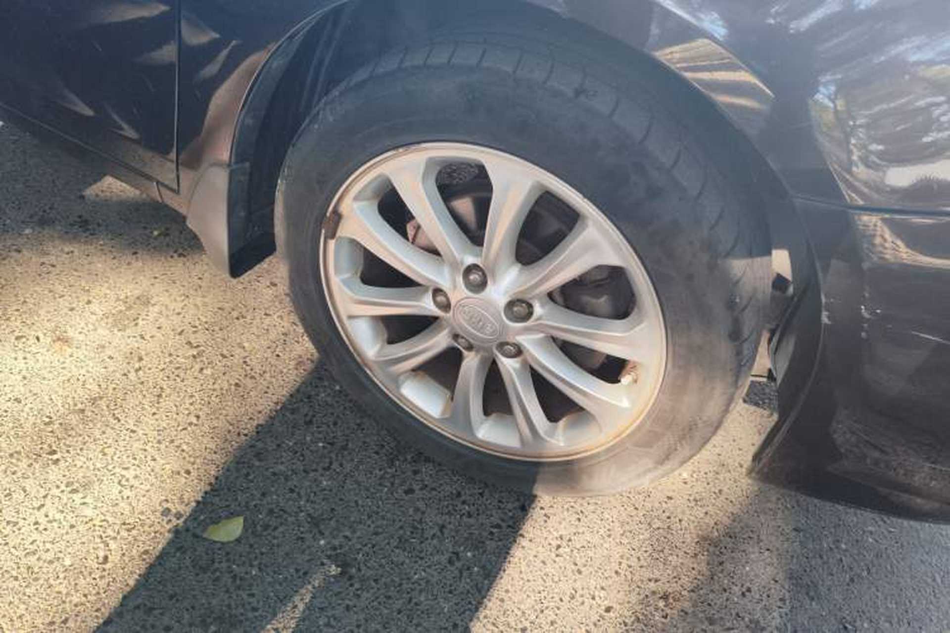 Used BYD Sirui 2013 1.5TID Automatic Prestige Model Right Front Wheel Hub