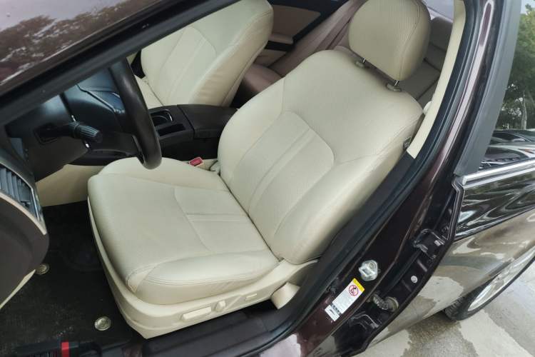 Used BYD Sirui 2013 1.5TID Automatic Prestige Model Left Front Seat