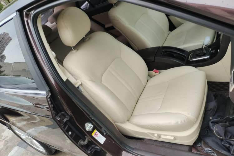 Used BYD Sirui 2013 1.5TID Automatic Prestige Model Right Front Seat
