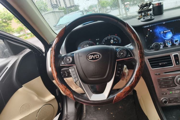 Used BYD Sirui 2013 1.5TID Automatic Prestige Model Steering Wheel