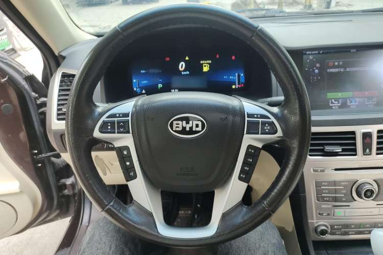 Used BYD Sirui 2013 1.5TID Automatic Prestige Model Steering Wheel