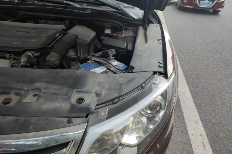 Used BYD Sirui 2013 1.5TID Automatic Prestige Model Engine Bay Left