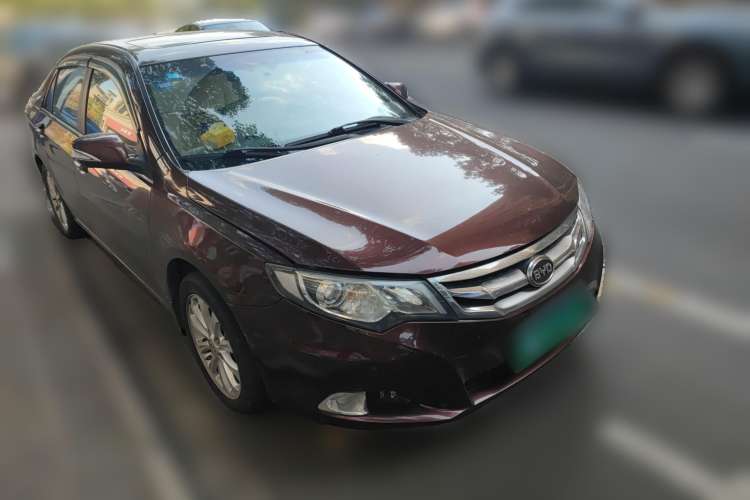 Used BYD Sirui 2013 1.5TID Automatic Prestige Model Front Right 45 Deg