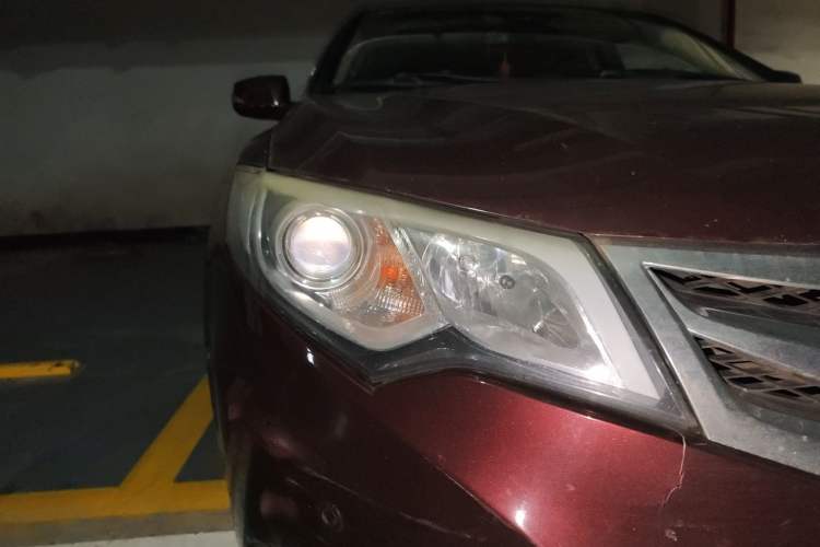 Used BYD Sirui 2013 1.5TI Manual Luxury Model Right Front Headlight