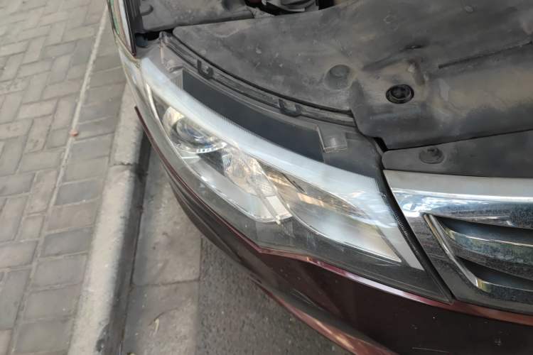 Used BYD Sirui 2013 1.5TID Automatic Prestige Model Right Front Headlight