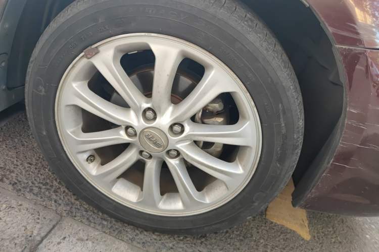 Used BYD Sirui 2013 1.5TID Automatic Prestige Model Right Front Wheel Hub