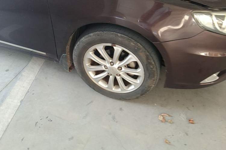 Used BYD Sirui 2013 1.5TI Manual Luxury Model Right Front Wheel Hub