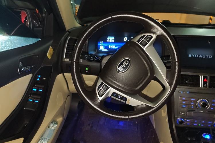 Used BYD Sirui 2013 1.5TI Manual Luxury Model Steering Wheel