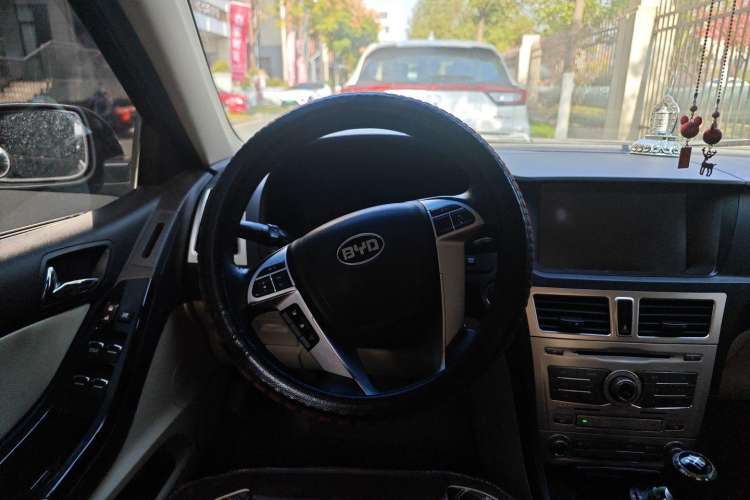 Used BYD Sirui 2013 1.5TI Manual Luxury Model Steering Wheel