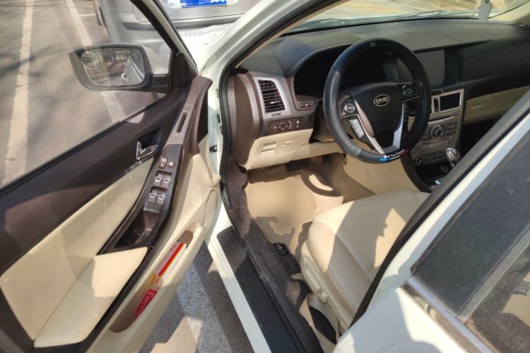 Used BYD Sirui 2013 1.5TID Automatic Prestige Model Driver Seat