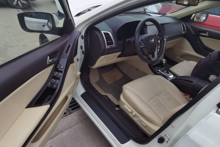 Used BYD Sirui 2013 1.5TID Automatic Prestige Model Driver Seat