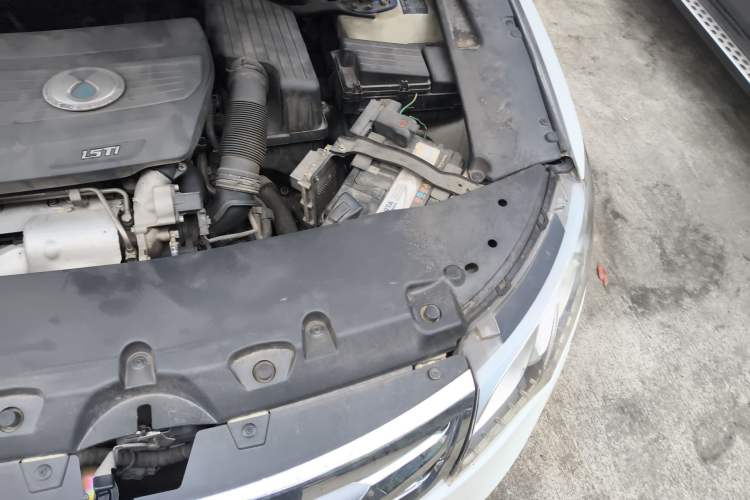Used BYD Sirui 2013 1.5TID Automatic Prestige Model Engine Bay Left