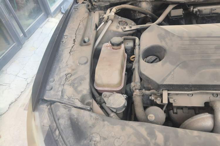 Used BYD Sirui 2013 1.5TID Automatic Prestige Model Engine Bay Right