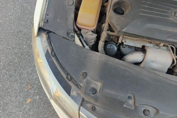 Used BYD Sirui 2013 1.5TID Automatic Prestige Model Engine Bay Right