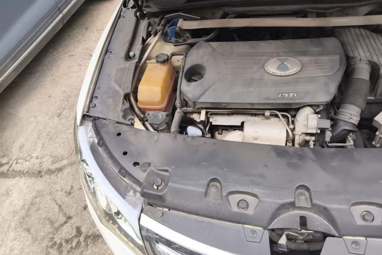 Used BYD Sirui 2013 1.5TID Automatic Prestige Model Engine Bay Right