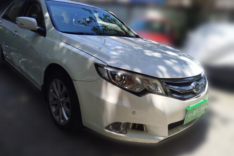Used BYD Sirui 2013 1.5TID Automatic Prestige Model Front Right 45 Deg