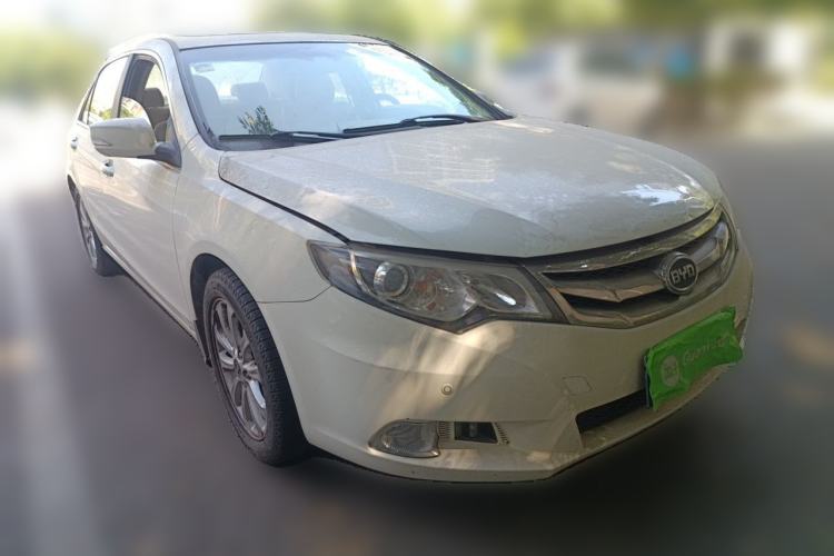 Used BYD Sirui 2013 1.5TI Manual Luxury Model Front Right 45 Deg