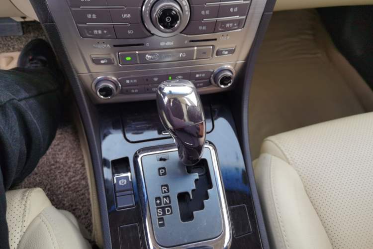 Used BYD Sirui 2013 1.5TID Automatic Prestige Model Gear Lever