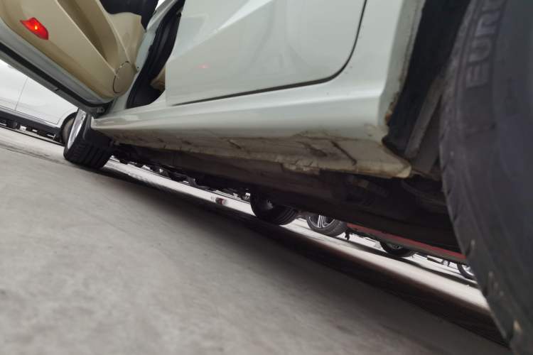Used BYD Sirui 2013 1.5TID Automatic Prestige Model Left Side Sill