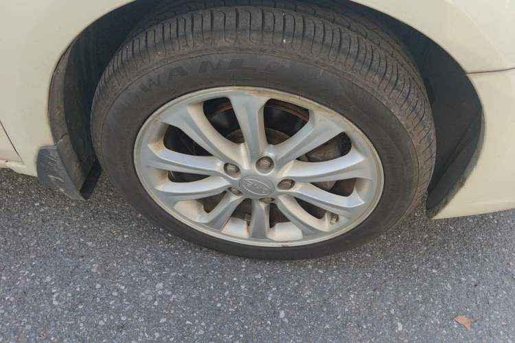 Used BYD Sirui 2013 1.5TID Automatic Prestige Model Right Front Wheel Hub