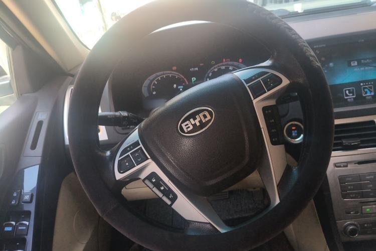 Used BYD Sirui 2013 1.5TID Automatic Prestige Model Steering Wheel