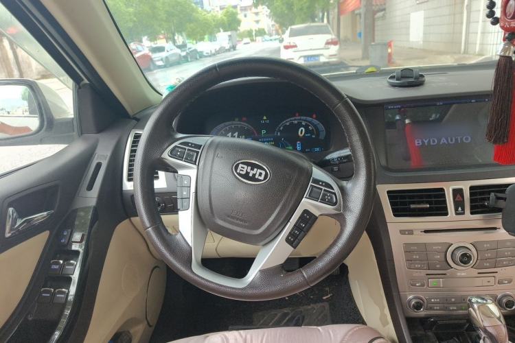 Used BYD Sirui 2013 1.5TID Automatic Prestige Model Steering Wheel