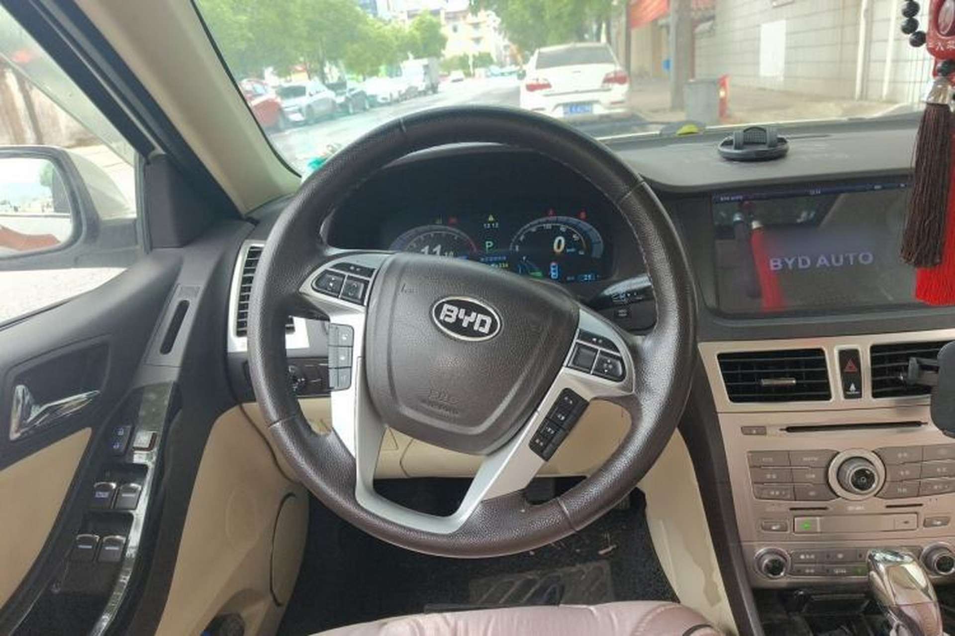 Used BYD Sirui 2013 1.5TID Automatic Prestige Model Steering Wheel