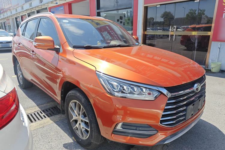 Used BYD Song 2019 1.5TI Manual Smart Connect Enhanced Model Front Right 45 Deg