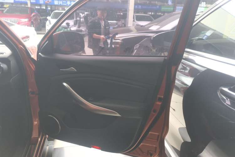 Used BYD Song 2019 1.5TI Automatic Smart Connect Luxe Version Interior 5