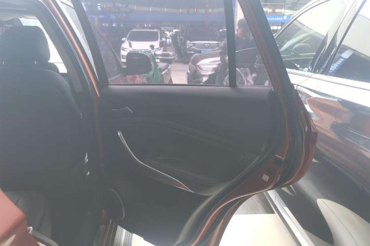 Used BYD Song 2019 1.5TI Automatic Smart Connect Luxe Version Interior 6