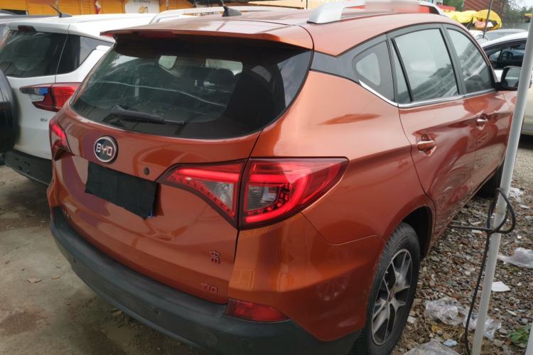 Used BYD Song 2016 GaiShi Edition 1.5TID Automatic Elite Model Rear Right 45 Deg