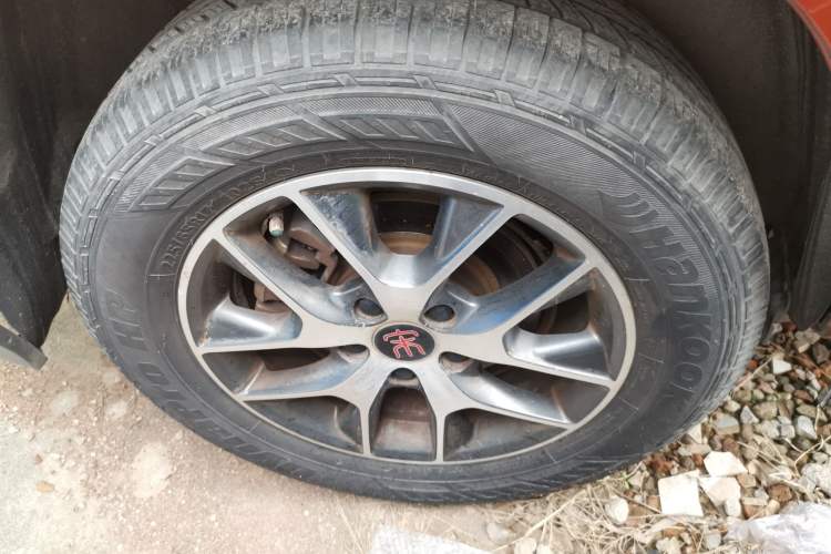 Used BYD Song 2016 GaiShi Edition 1.5TID Automatic Elite Model Right Rear Wheel Hub
