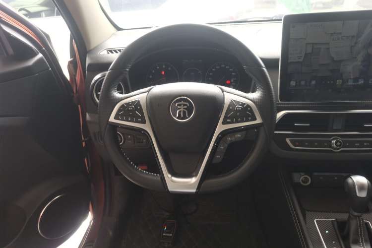 Used BYD Song 2019 1.5TI Automatic Smart Connect Luxe Version Steering Wheel