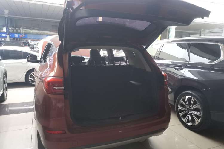 Used BYD Song 2019 1.5TI Automatic Smart Connect Luxe Version Trunk