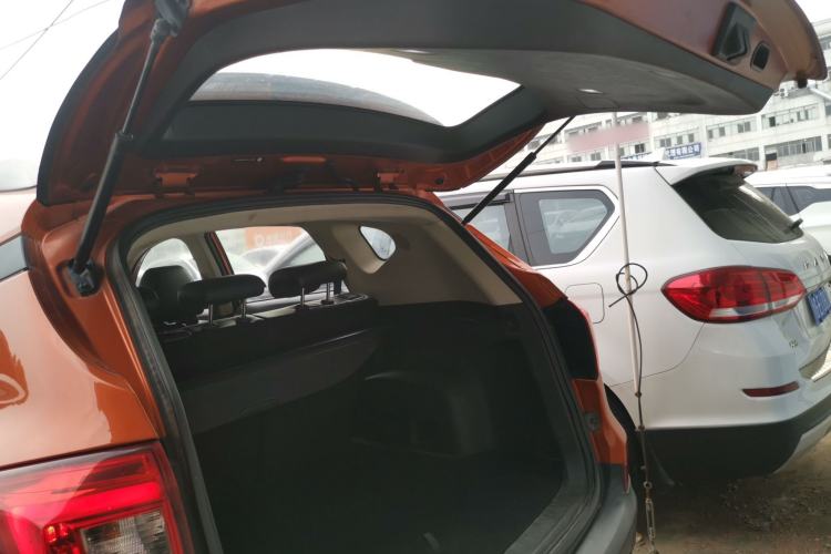 Used BYD Song 2016 GaiShi Edition 1.5TID Automatic Elite Model Trunk