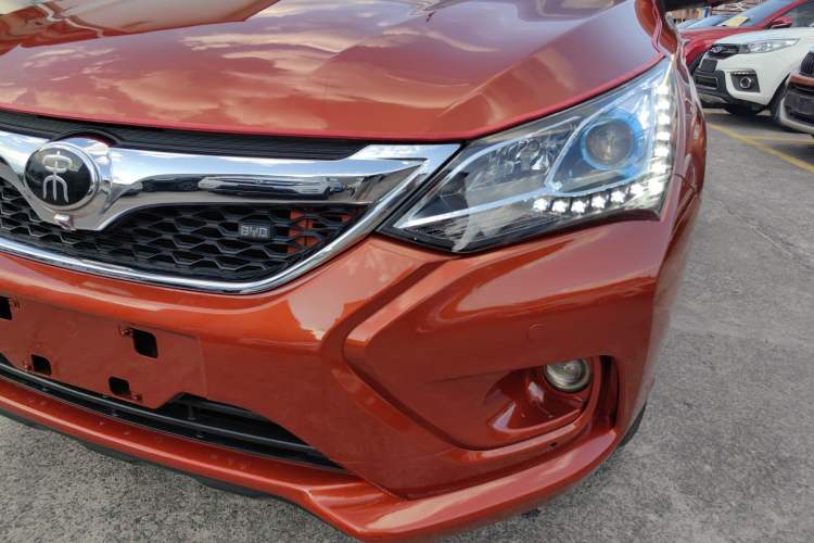 Used BYD Song 2016 GaiShi Edition 1.5TI Manual Elite Model Left Front Headlight