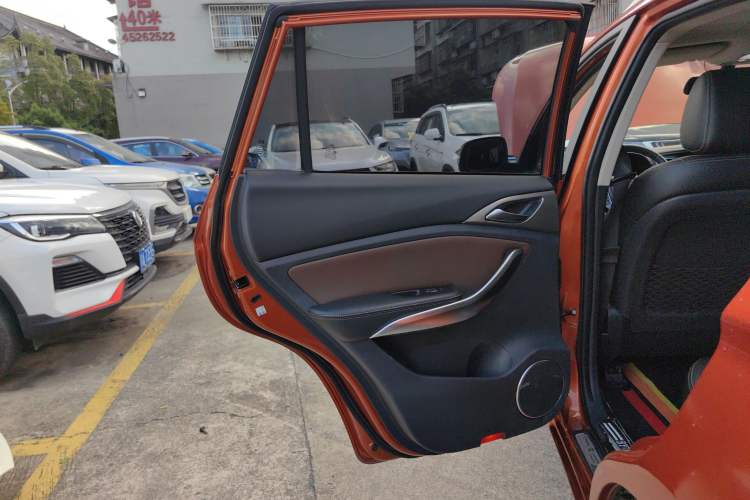 Used BYD Song 2016 GaiShi Edition 1.5TI Manual Elite Model Left Rear Door Interior