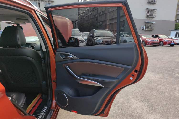 Used BYD Song 2016 GaiShi Edition 1.5TI Manual Elite Model Right Rear Door Interior