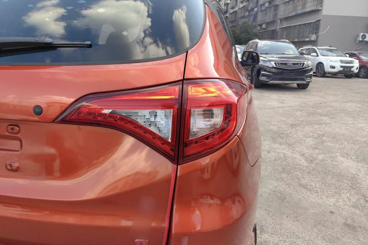 Used BYD Song 2016 GaiShi Edition 1.5TI Manual Elite Model Right Rear Taillight