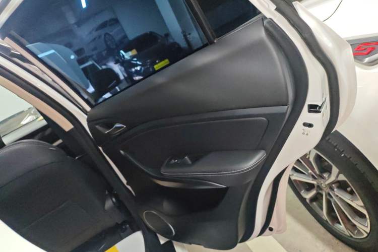 Used BYD Song 2021 Classic Edition 1.5T Automatic Elite Model Interior 6