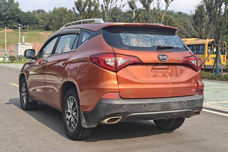 Used BYD Song 2016 GaiShi Edition 1.5TID Automatic Elite Model Exterior 3
