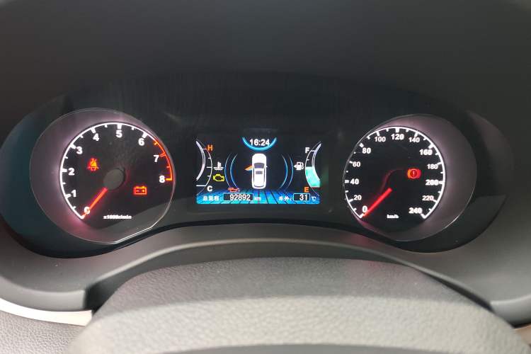 Used BYD Song 2016 GaiShi Edition 1.5TI Manual Elite Model Odometer Close Up