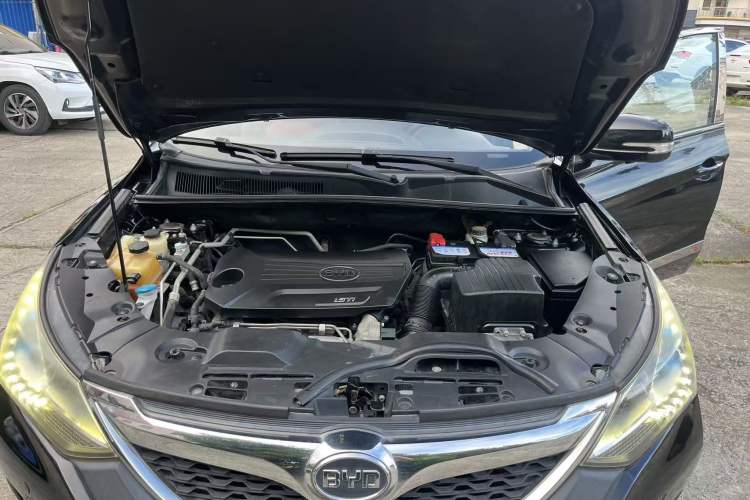 Used BYD Song 2016 1.5TI Manual Luxury Model Engine Bay