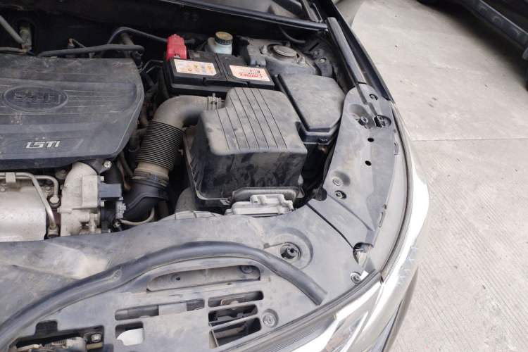 Used BYD Song 2016 1.5TI Manual Luxury Model Engine Bay Left