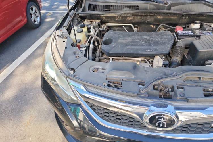 Used BYD Song 2016 Gaishi Edition 1.5TI Manual Haoya Model Engine Bay Right