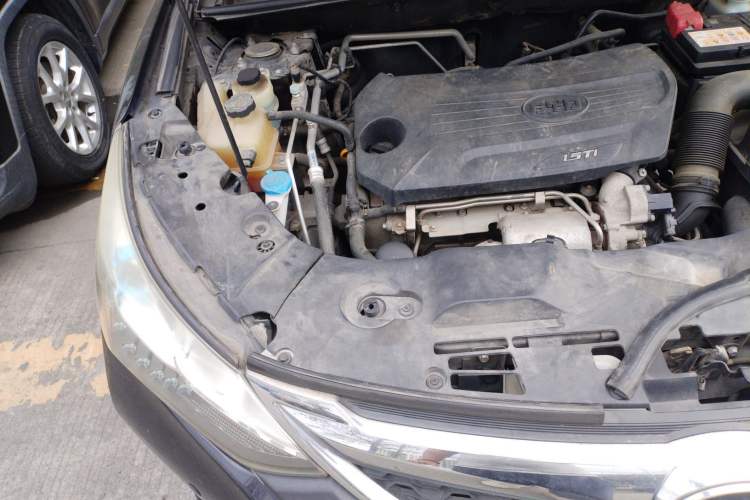 Used BYD Song 2016 1.5TI Manual Luxury Model Engine Bay Right