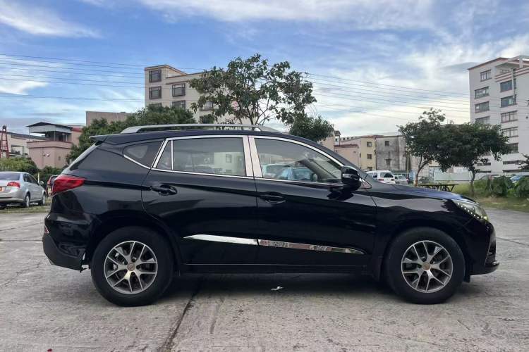 Used BYD Song 2016 1.5TI Manual Luxury Model Exterior 9